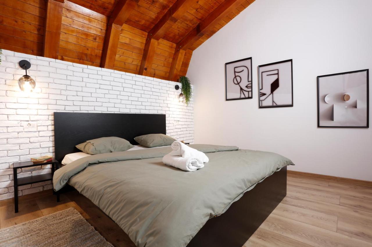 One Love Central Cottage Bucarest Extérieur photo