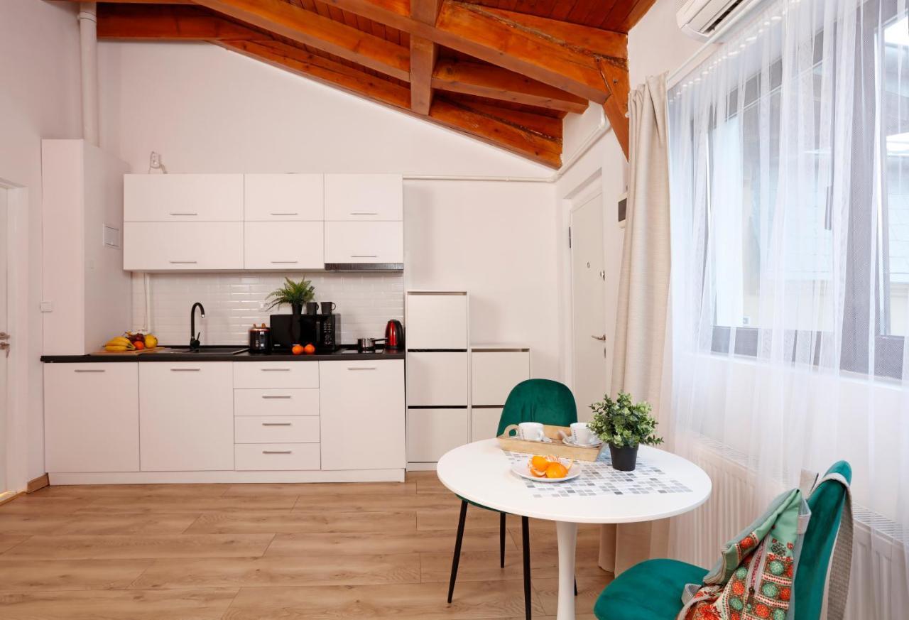 One Love Central Cottage Bucarest Extérieur photo