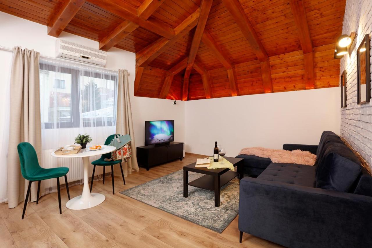 One Love Central Cottage Bucarest Extérieur photo